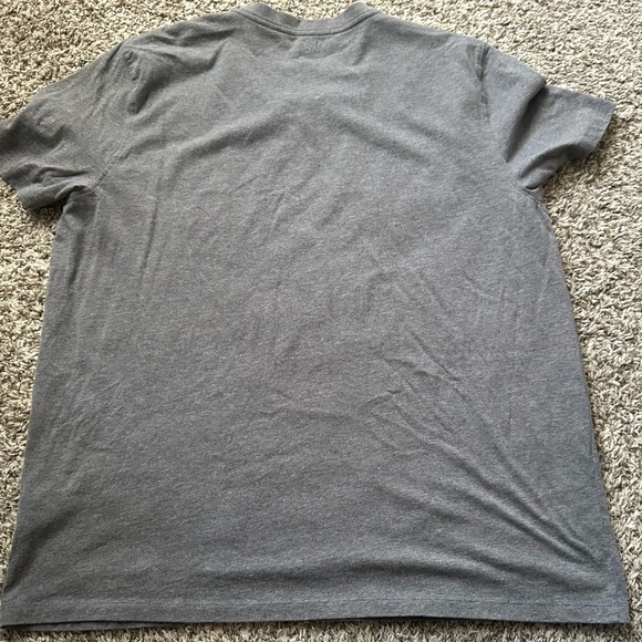 Old Navy Men’s Soft-Washed V-Neck T-Shirt - Size XL - Picture 3 of 6